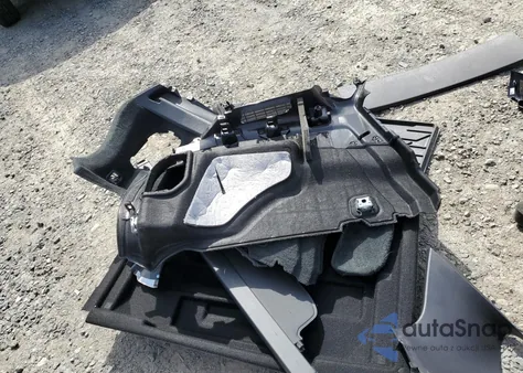 2015 Volvo V60 T6 R-Design Platinum from USA, damaged, VIN YV1902SH9F1190853